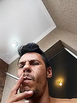 Snapshot of Santanacumxplod chatting on 01/25/25, 05:51 Santanacumxplod online show from 01/25/25, 05:51