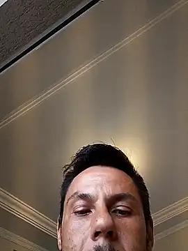 Snapshot of Santanacumxplod chatting on 01/28/25, 07:53 Santanacumxplod online show from 01/28/25, 07:53