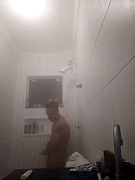 Snapshot of Santanacumxplod chatting on 03/18/25, 12:49 Santanacumxplod online show from 03/18/25, 12:49