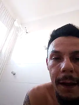 Snapshot of Santanacumxplod chatting on 10/15/25, 07:25 Santanacumxplod online show from 10/15/25, 07:25