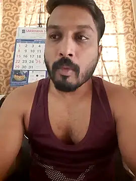 Snapshot of Chennaibull15 chatting on 02/08/25, 07:04 Chennaibull15 online show from 02/08/25, 07:04