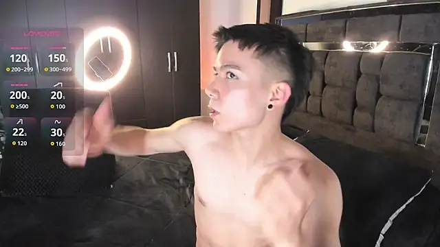 alanblack1 online show from 11/26/25, 01:17