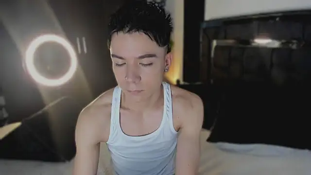 alanblack1 online show from 03/30/26, 07:53