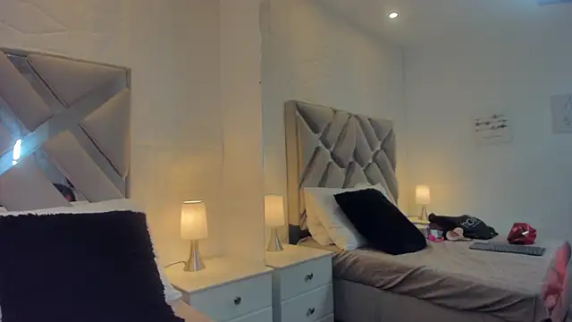 raquell moore online show from 02/28/25, 12:52