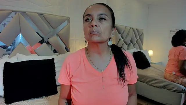 raquell moore online show from 03/09/25, 05:06