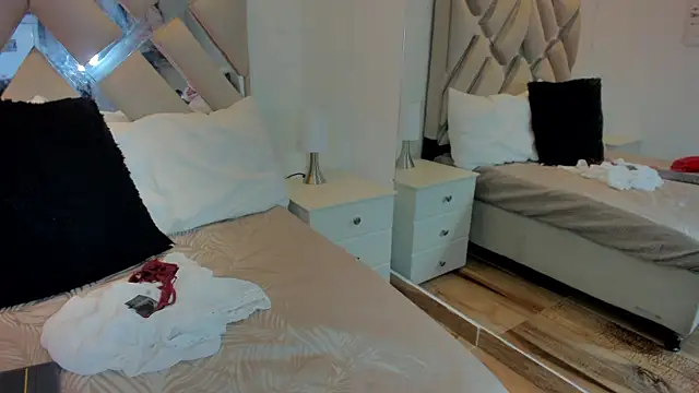 raquell moore online show from 03/14/25, 10:07