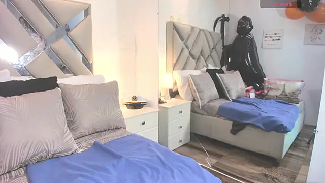 raquell moore online show from 10/14/25, 11:33