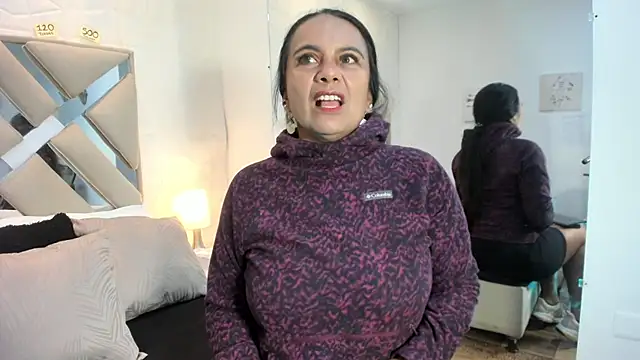 raquell moore online show from 11/24/25, 10:37