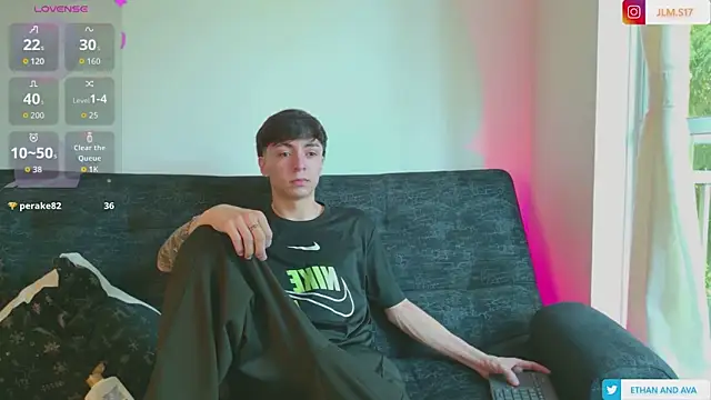 ethan and ava online show from 04/01/26, 01:41