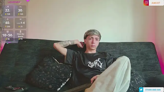 Snapshot of ethan_and_ava chatting on 05/16/26, 12:26 ethan and ava online show from 05/16/26, 12:26