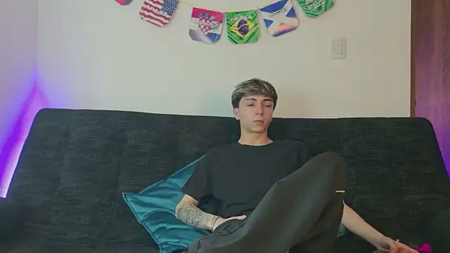 Snapshot of ethan_and_ava chatting on 07/17/26, 12:23 ethan and ava online show from 07/17/26, 12:23