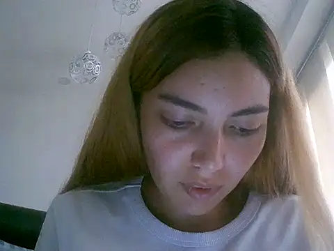 VittoriaTaylor online show from 02/06/26, 10:13