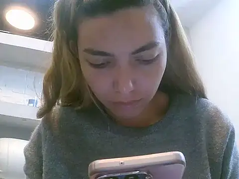 VittoriaTaylor online show from 02/12/26, 12:44