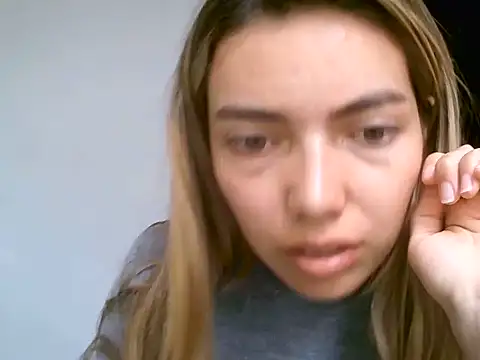 VittoriaTaylor online show from 06/07/26, 06:00