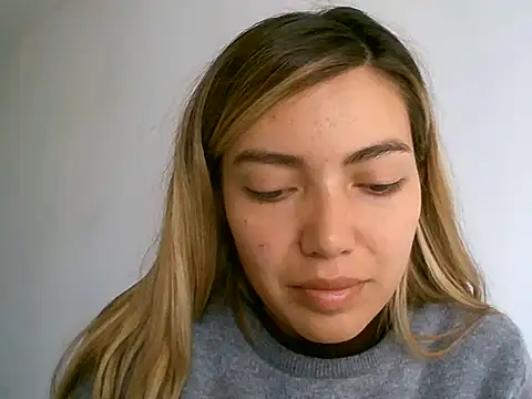 VittoriaTaylor online show from 06/22/26, 03:53