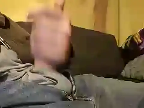 Snapshot of bwcbeat83 chatting on 03/16/25, 07:48 bwcbeat83 online show from 03/16/25, 07:48