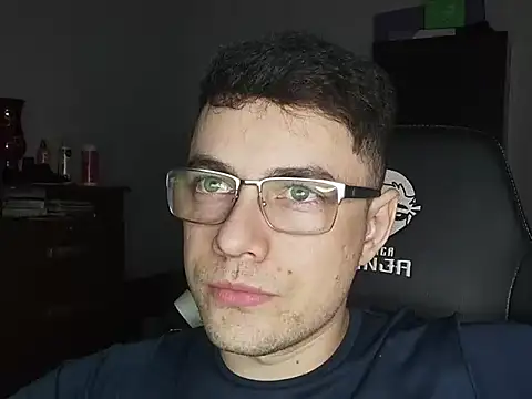 Dyllan   online show from 10/23/25, 01:38