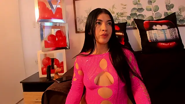 Snapshot of NicolettaLima chatting on 02/18/25, 08:03 NicolettaLima online show from 02/18/25, 08:03