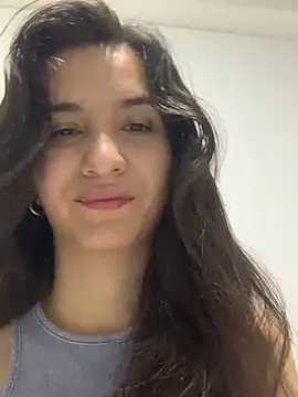 Bella still online show from 11/02/25, 01:13