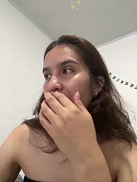 Bella still online show from 07/21/26, 01:57