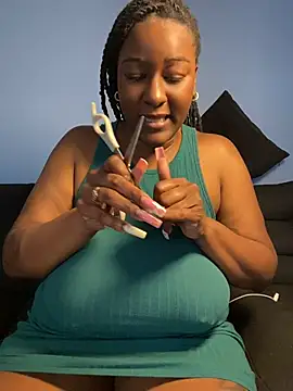 xoxoHotCoCo online show from 06/06/26, 08:02