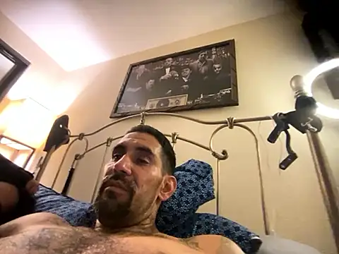 Snapshot of hornycouple818 chatting on 10/01/25, 08:20 hornycouple818 online show from 10/01/25, 08:20