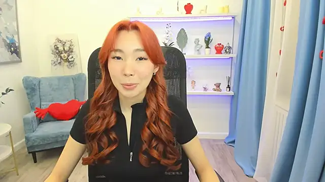 AnnaReyla online show from 02/18/26, 06:59