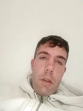 Snapshot of Yeray01 chatting on 04/06/26, 11:22 Yeray01 online show from 04/06/26, 11:22