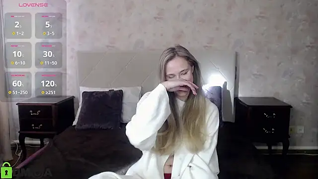 Snapshot of blondyriss chatting on 03/05/25, 02:01 blondyriss online show from 03/05/25, 02:01