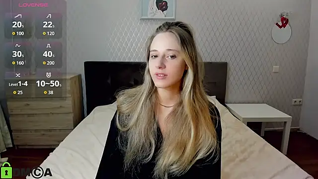 Snapshot of blondyriss chatting on 09/25/25, 06:33 blondyriss online show from 09/25/25, 06:33