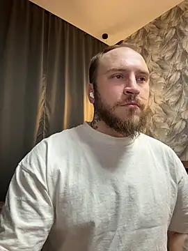  XxX-XxX  online show from 12/05/25, 05:53