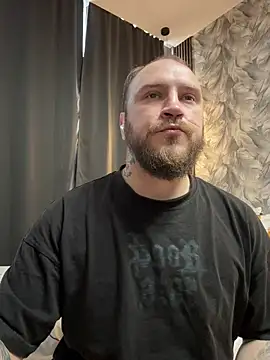 Snapshot of _XxX-XxX_ chatting on 06/19/26, 04:50 XxX-XxX online show from 06/19/26, 04:50