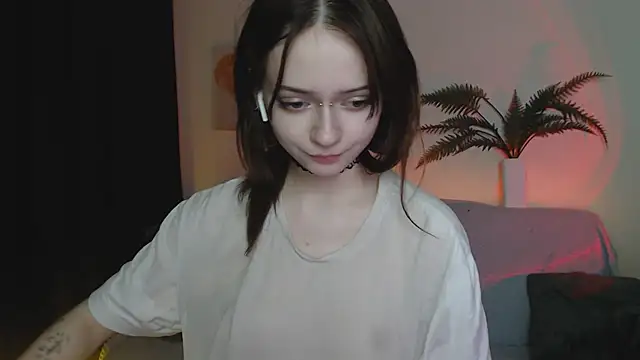 miuri miy online show from 02/08/25, 10:19