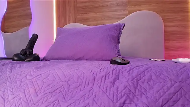 Auroraa miller online show from 02/21/26, 03:07