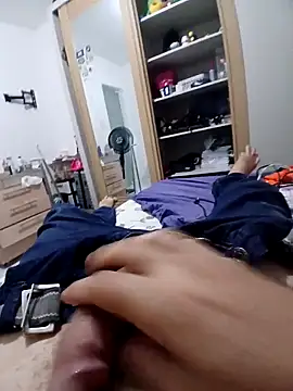 jacaranduba07 online show from 12/19/25, 09:38