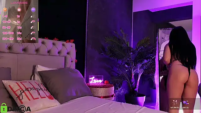 Snapshot of ClaraShine chatting on 11/02/25, 05:10 ClaraShine online show from 11/02/25, 05:10