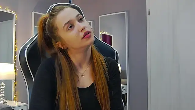 Snapshot of Eva_Lovvia_ chatting on 01/20/25, 09:22 Eva Lovvia  online show from 01/20/25, 09:22