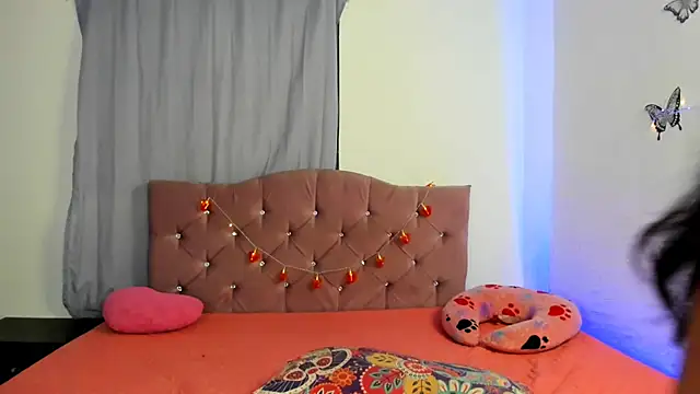 Snapshot of _TommyandGrace chatting on 02/15/25, 06:55 TommyandGrace online show from 02/15/25, 06:55