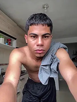 Snapshot of Dannytwinksxxx chatting on 03/23/26, 02:21 Dannytwinksxxx online show from 03/23/26, 02:21