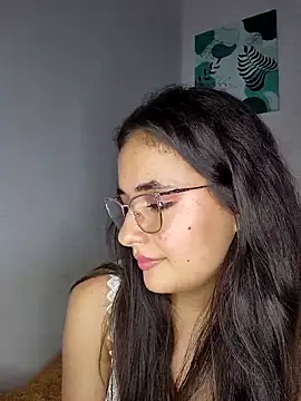 baaby-miiaa online show from 03/18/25, 09:42