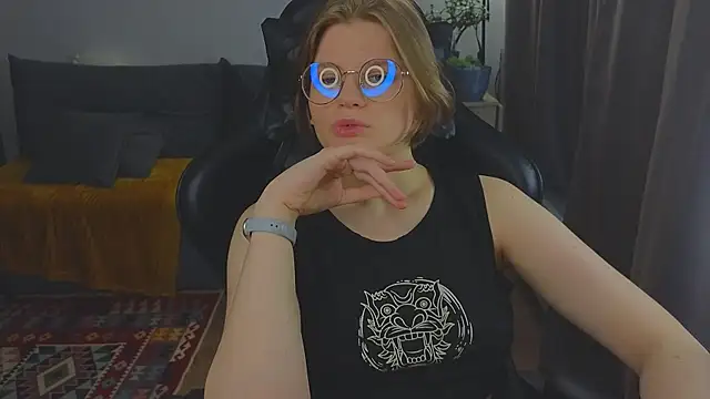 Snapshot of _JessieVibes chatting on 10/15/25, 12:38 JessieVibes online show from 10/15/25, 12:38