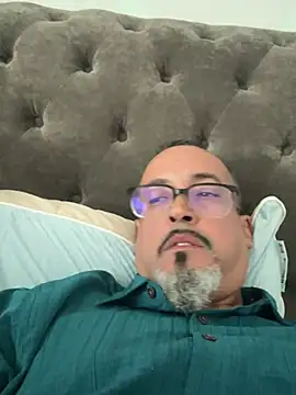 Snapshot of TheConfidentialClub chatting on 01/15/25, 05:58 TheConfidentialClub online show from 01/15/25, 05:58