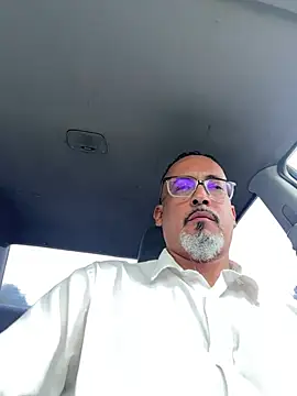 Snapshot of TheConfidentialClub chatting on 01/18/25, 03:59 TheConfidentialClub online show from 01/18/25, 03:59