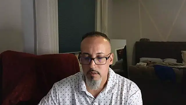 Snapshot of TheConfidentialClub chatting on 02/19/25, 11:46 TheConfidentialClub online show from 02/19/25, 11:46