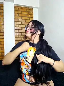 Snapshot of katrina29 chatting on 09/21/25, 03:46 katrina29 online show from 09/21/25, 03:46