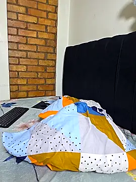 Snapshot of katrina29 chatting on 11/09/25, 01:37 katrina29 online show from 11/09/25, 01:37