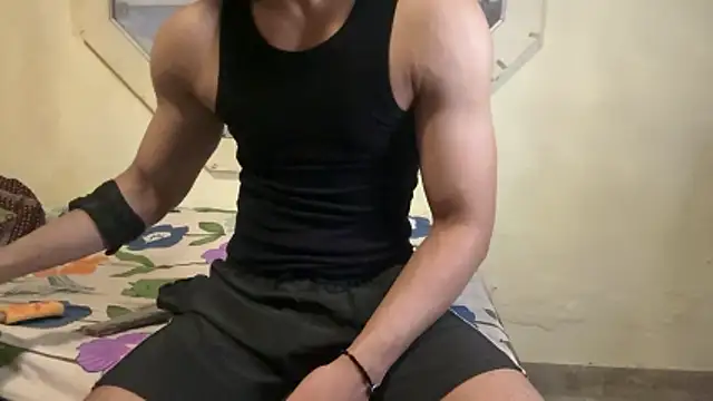 hot hunk boy online show from 07/10/26, 06:21