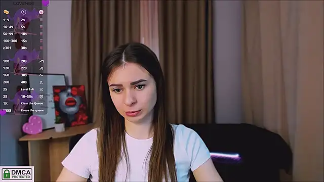 Snapshot of flora_ri chatting on 03/19/25, 10:33 flora ri online show from 03/19/25, 10:33