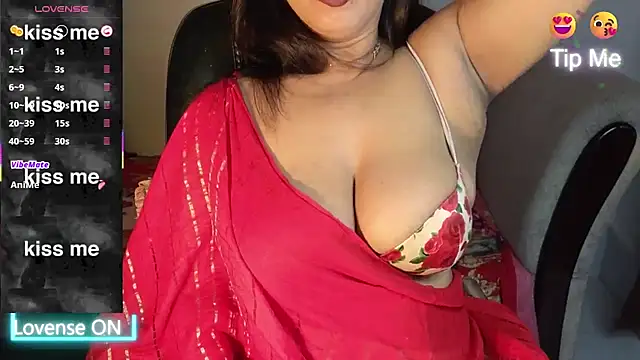 Snapshot of Bengali_Cute_Girl chatting on 07/08/26, 02:38 Bengali Cute Girl online show from 07/08/26, 02:38