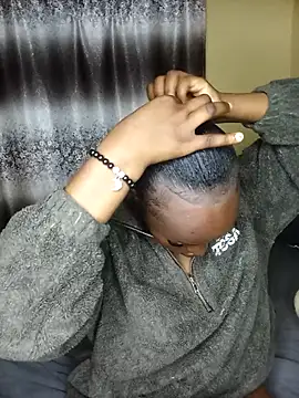 Vprettieeer online show from 10/04/25, 10:30